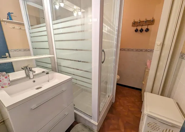 Apartment T2 Proche A Port-la-nouvelle, Terrasse Et Parking Inclus - Fr-1-797-29 Port-la-Nouvelle