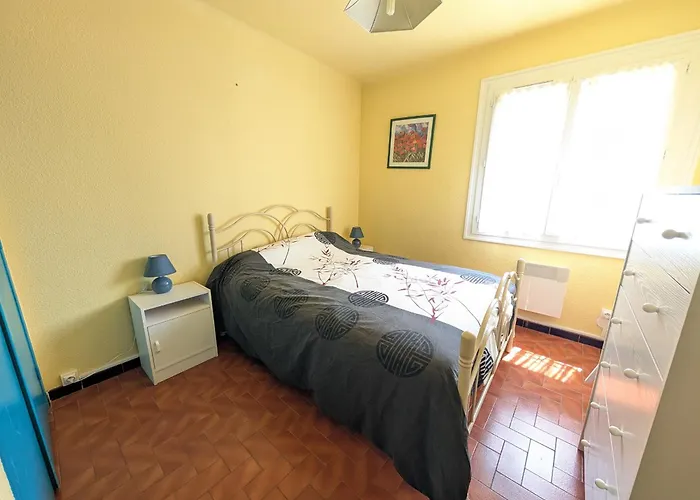 T2 Proche A Port-la-nouvelle, Terrasse Et Parking Inclus - Fr-1-797-29 Apartment *