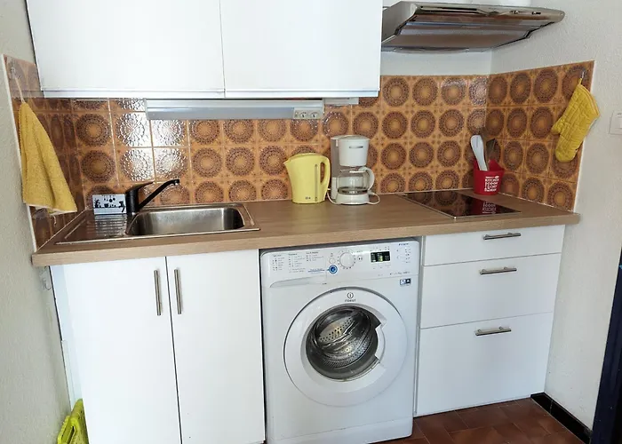T2 Proche A Port-la-nouvelle, Terrasse Et Parking Inclus - Fr-1-797-29 *